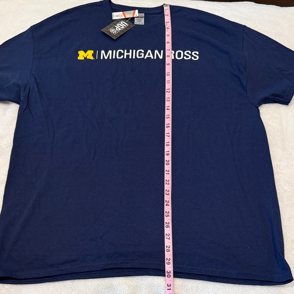 🆕 Size XL, Michigan Ross Navy Blue T-Shirt - Picture 2 of 5